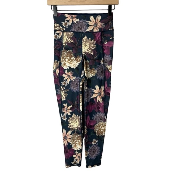 Sweaty Betty Pants - Sweaty Betty Zero Gravity Floral 7/8 Length Leggings Blue Size XS Activewear